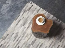 Beliani Sivupöytä Tiikki Hopea GORDON -Käsinojalliset tuolit Winkel undef src sa picid 688990 type color image