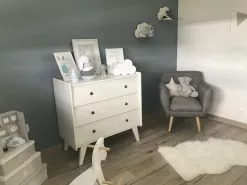 Beliani Nojatuoli Kankainen Harmaa MELBY -Käsinojalliset tuolit Winkel undef src sa picid 722559 type whitesh image