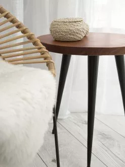 Beliani Sivupöytä Tiikki Tumma Puu/musta DETAH -Käsinojalliset tuolit Winkel undef src sa picid 728729 type whitesh image