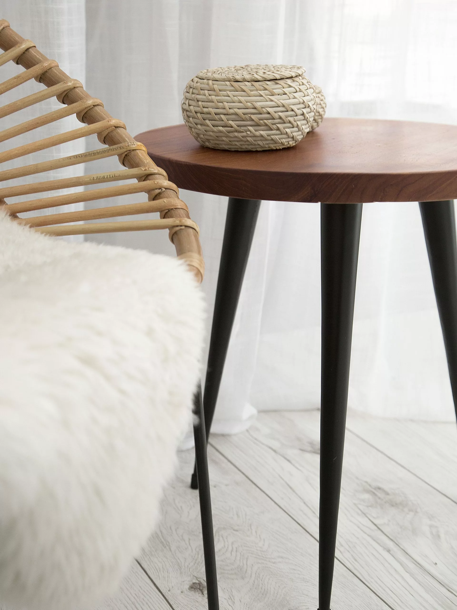 Beliani Sivupöytä Tiikki Tumma Puu/musta DETAH - Image 7