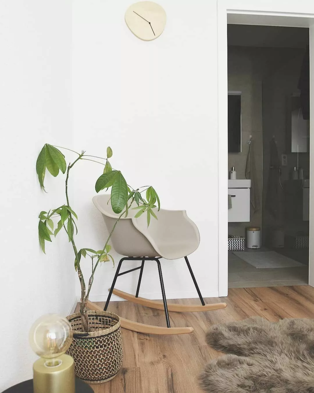 Beliani Keinutuoli Muovi Beige HARMONY 3 Beliani Keinutuoli Muovi Beige HARMONY - Image 3