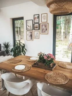 Beliani Tuoli Muovi Valkoinen 2 Kpl CHARLOTTE -Käsinojalliset tuolit Winkel undef src sa picid 743899 type whitesh image