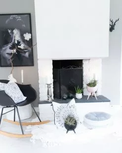 Beliani Keinutuoli Muovi Musta HARMONY -Käsinojalliset tuolit Winkel undef src sa picid 747283 type whitesh image