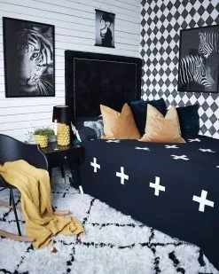 Beliani Keinutuoli Muovi Musta HARMONY -Käsinojalliset tuolit Winkel undef src sa picid 769336 type whitesh image