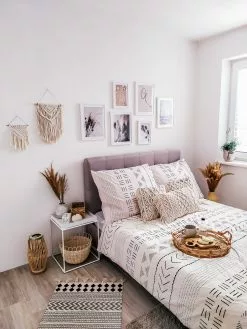 Beliani Sivupöytä Metalli Valkoinen SAXON -Käsinojalliset tuolit Winkel undef src sa picid 798229 type whitesh image