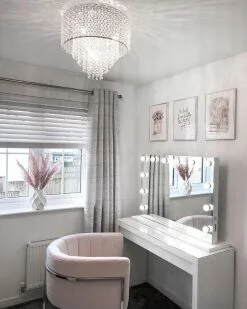 Beliani Nojatuoli Samettinen Vaaleanpunainen LARVIK -Käsinojalliset tuolit Winkel undef src sa picid 800284 type whitesh image