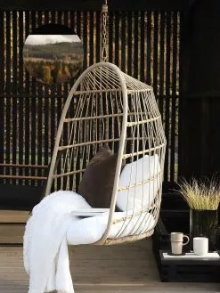 Beliani Riipputuoli Puunvärinen ALLERA -Käsinojalliset tuolit Winkel undef src sa picid 813002 type whitesh image