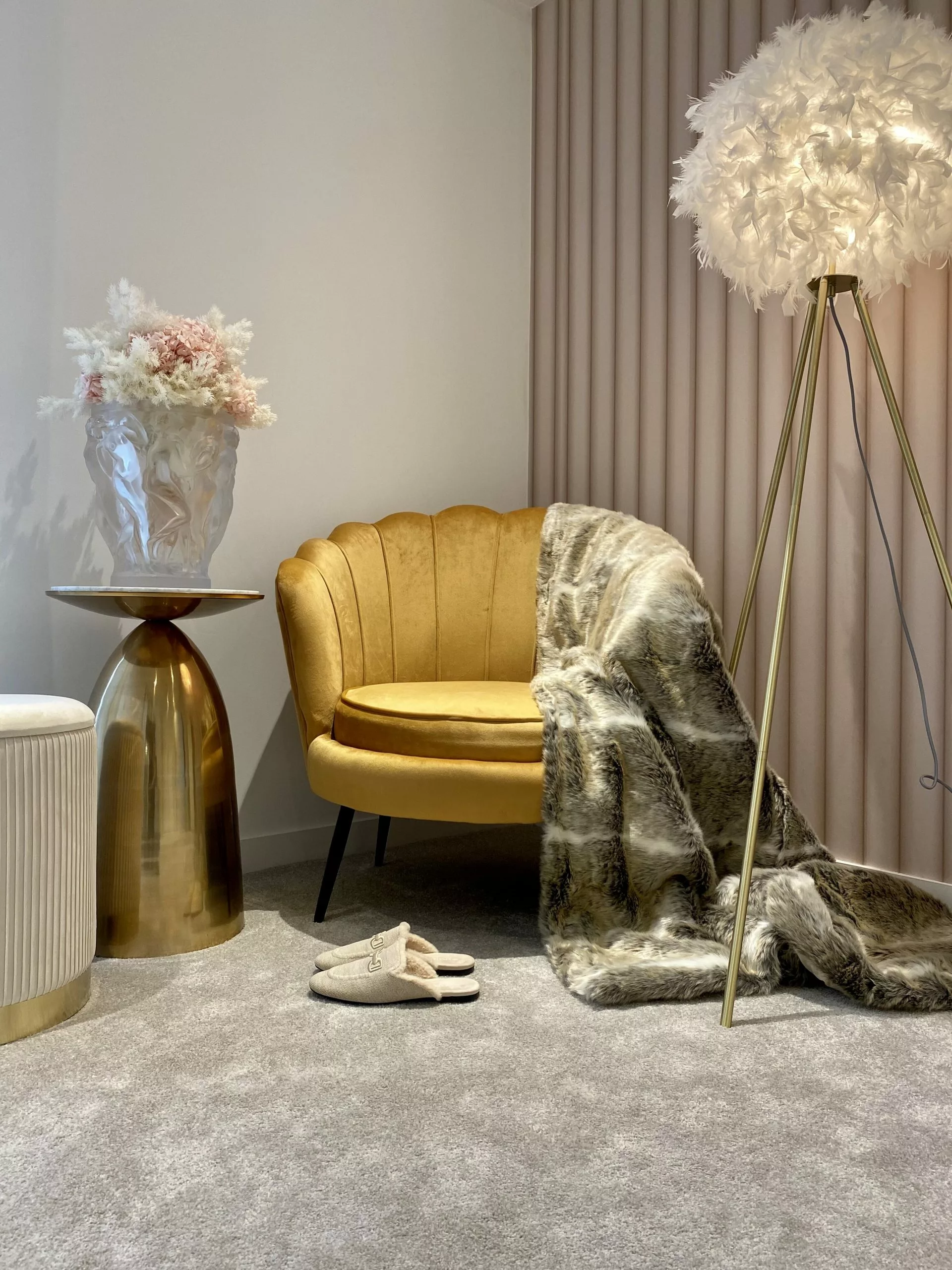 Beliani Nojatuoli Keltainen Sametti LOVIKKA 4 Beliani Nojatuoli Keltainen Sametti LOVIKKA - Image 4