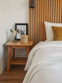 Beliani Sivupöytä Vaalea Puu TULARE -Käsinojalliset tuolit Winkel undef src sa picid 834370 type whitesh image