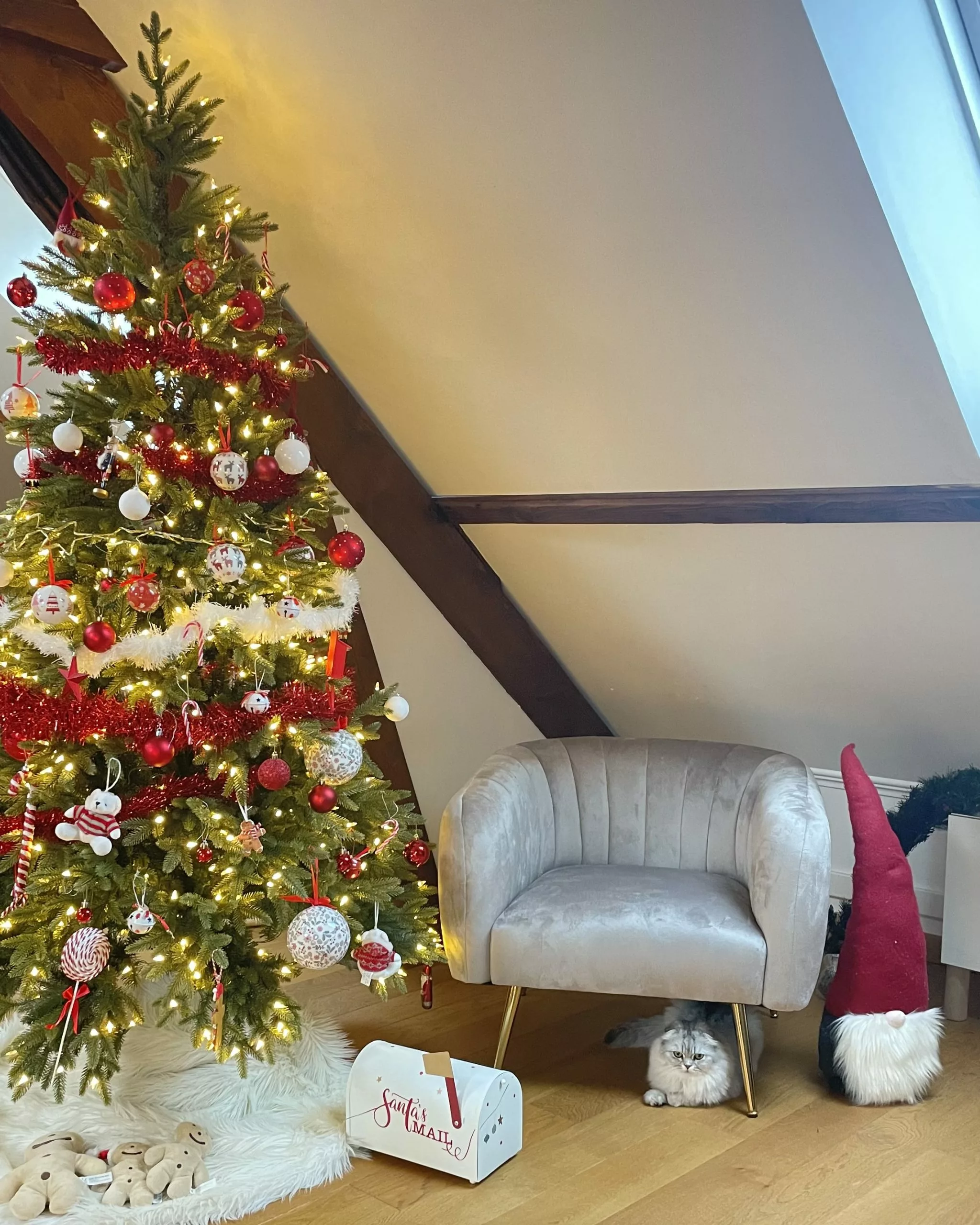 Beliani Nojatuoli Sametti Ruskeanharmaa LACONIA 3 Beliani Nojatuoli Sametti Ruskeanharmaa LACONIA - Image 3