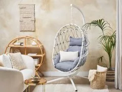 Beliani Riipputuoli Jalustalla Teräs Valkoinen ADRIA -Käsinojalliset tuolit Winkel undef src sa picid 844427 type whitesh image 1