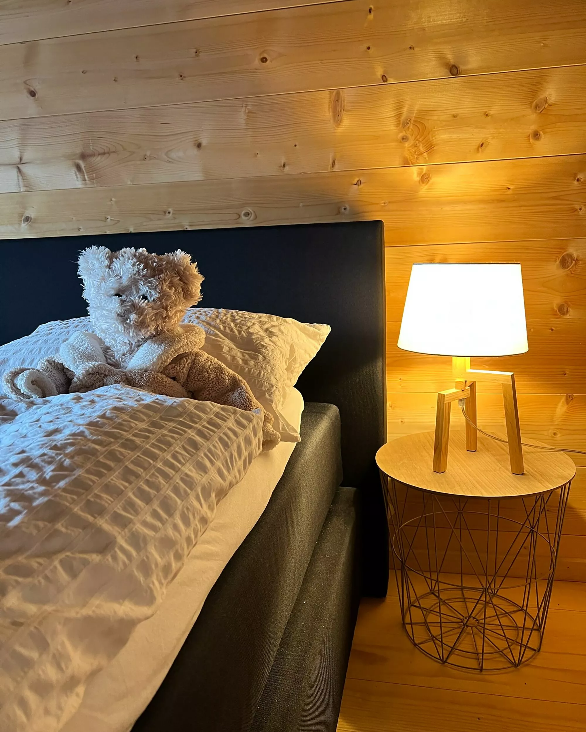 Beliani Sivupöytä Metalli Säilytystila Musta LANARK - Image 4