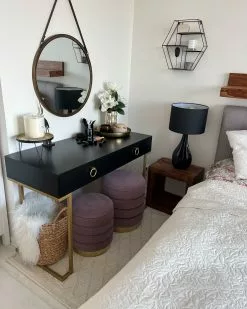 Beliani Konsolipöytä 2 Laatikkoa Musta/kulta WESTPORT -Käsinojalliset tuolit Winkel undef src sa picid 848002 type whitesh image