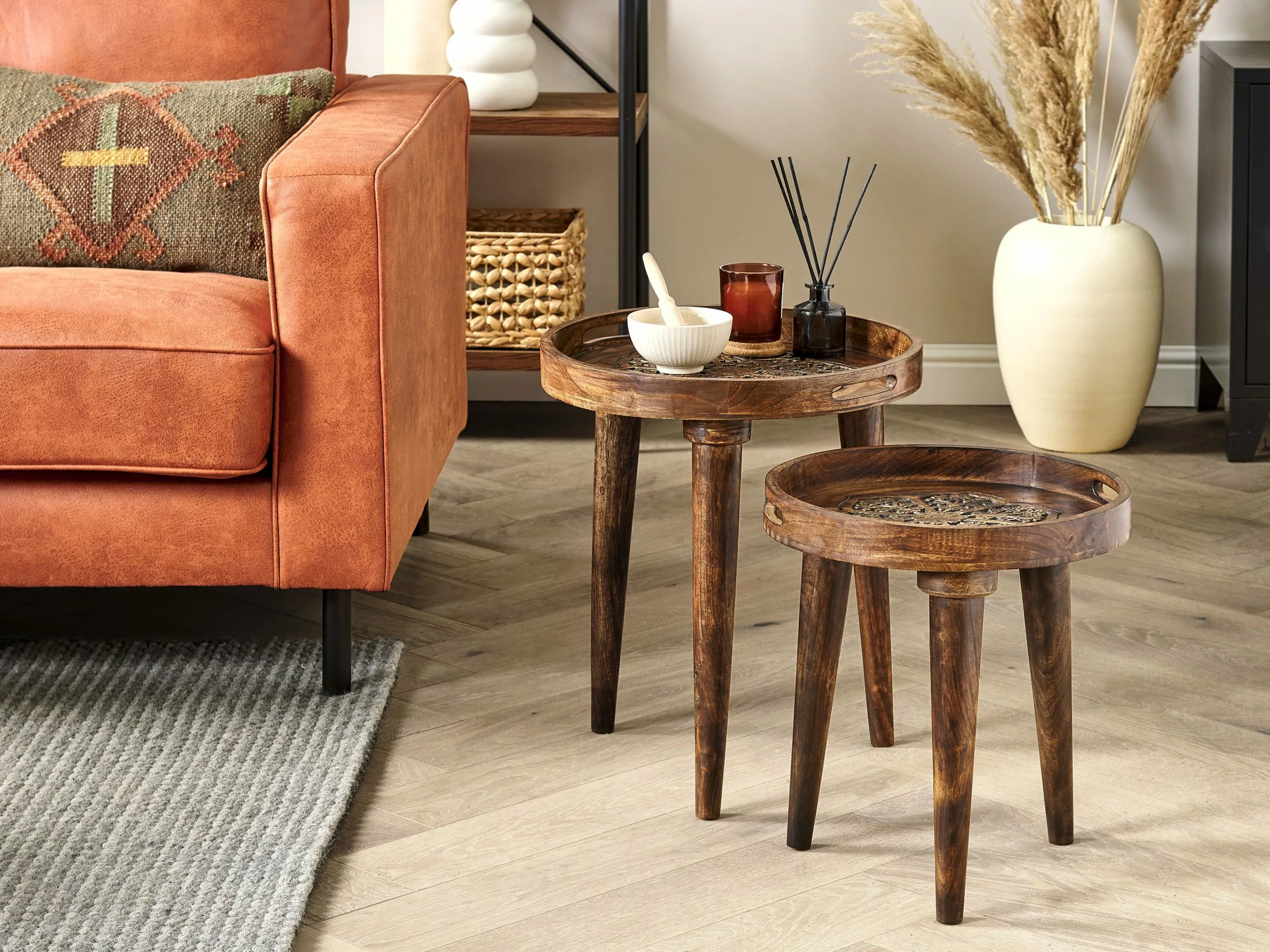 Beliani Sivupöytäsetti Tumma Mangopuu 2 Kpl ASTAI - Image 2